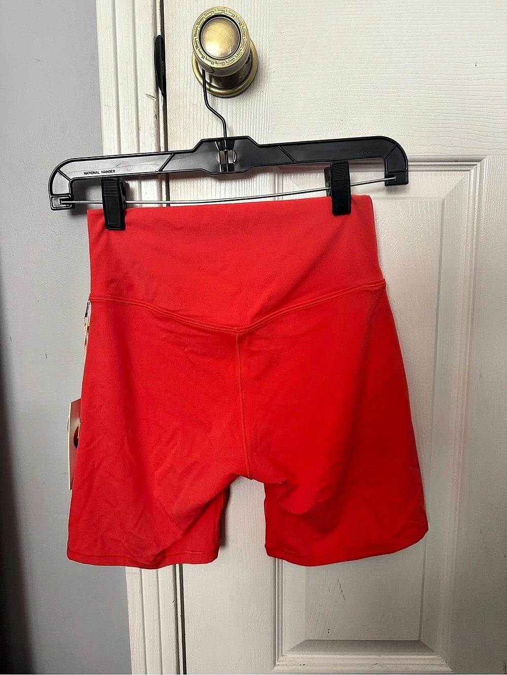 Vuori All the form Short Coral Size S NWT - Picture 3 of 6